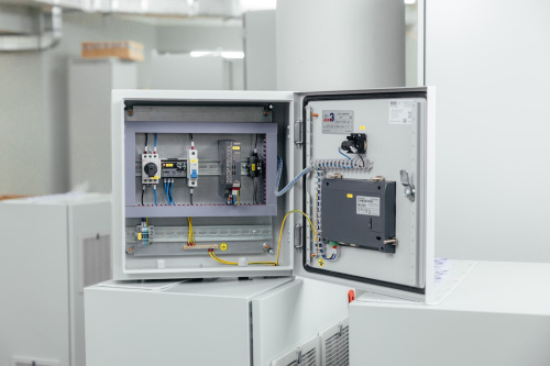 Внутренняя часть с блоком питания SITOP