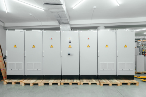 Шкаф управления для модернизированного бесцентро-токарного станка