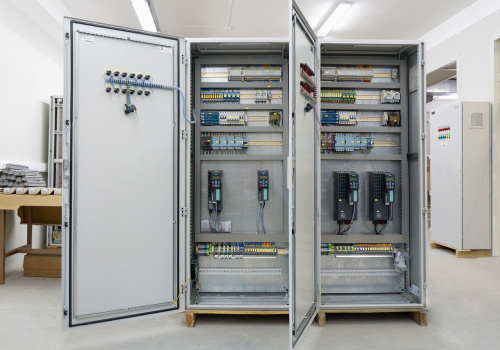 Шкаф управления приточной и вытяжной вентиляцией